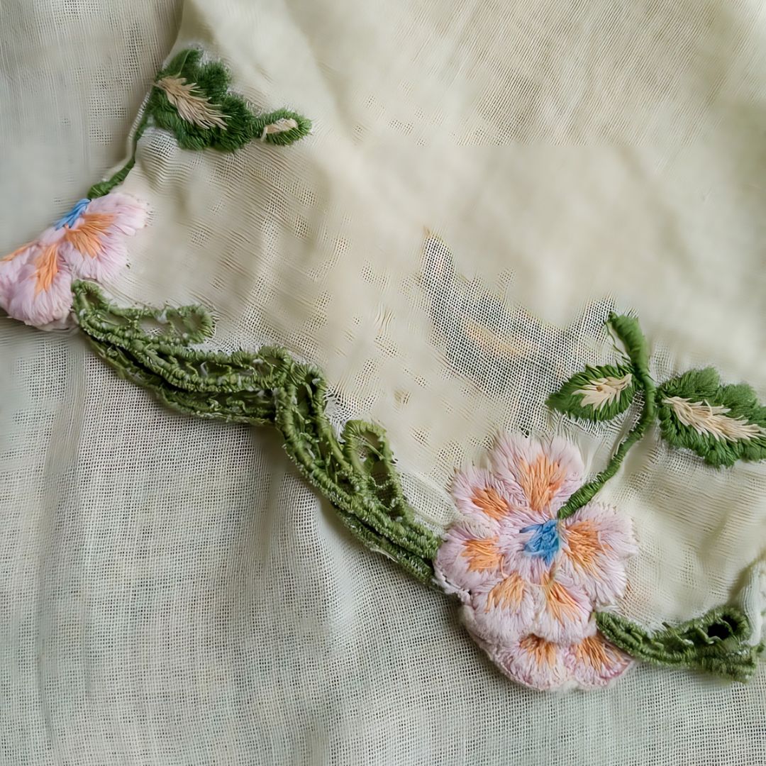 Vintage Soft Green Encim Kebaya