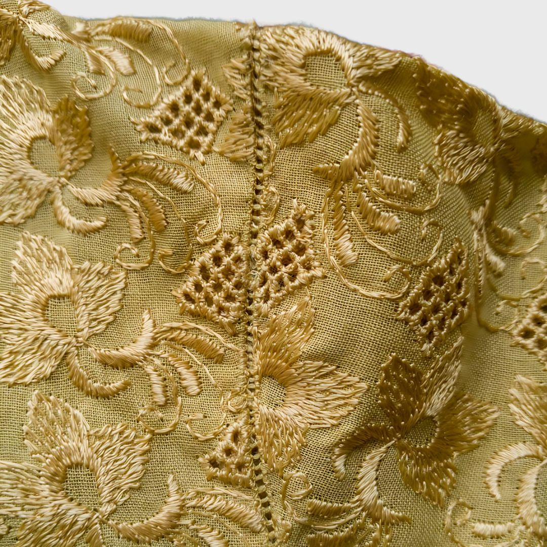 Vintage Brown Lace Simple Encim Kebaya
