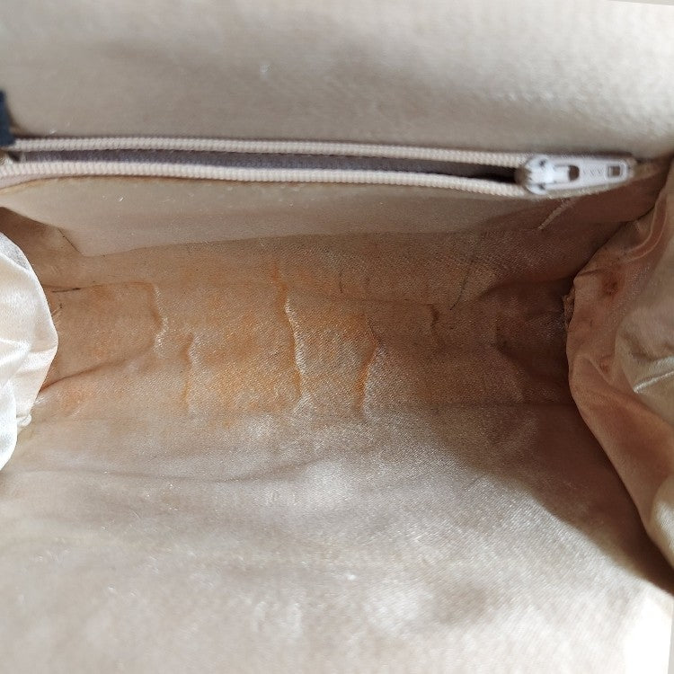 1970s Scallop Broken White Metal Mesh Sling Bag