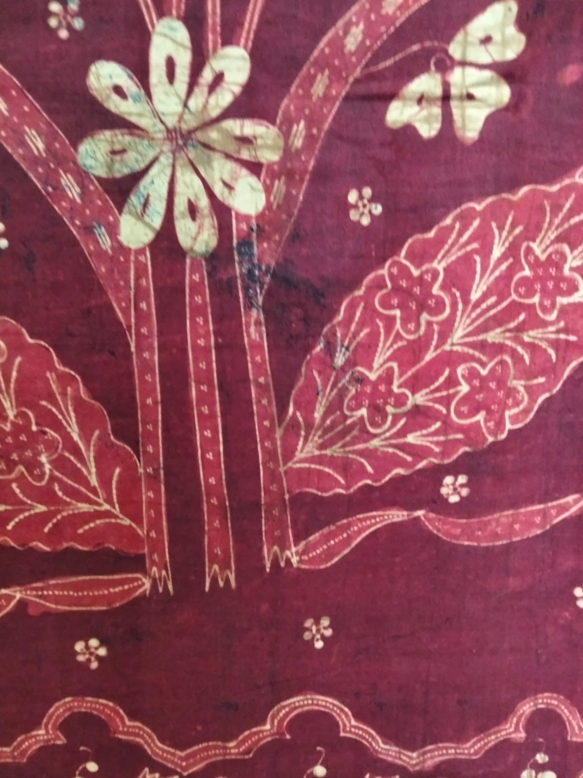 Vintage Dutch-Style Gringsing Batik Sarong from the 1890s