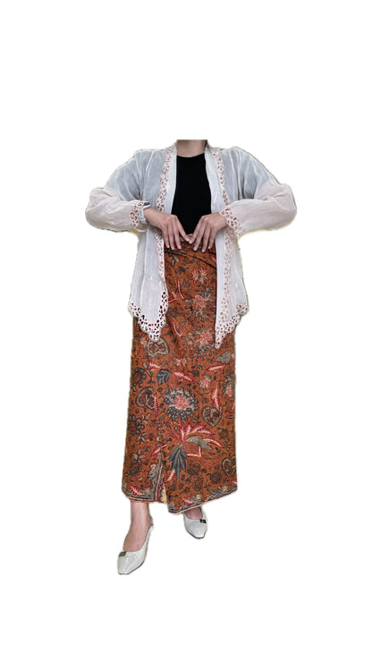 Vintage Batik Tulis Tiga Negeri “Waru Halus” by Tjoa Tjoen Tiang (Totot) – Second Generation Peranakan Masterpiece