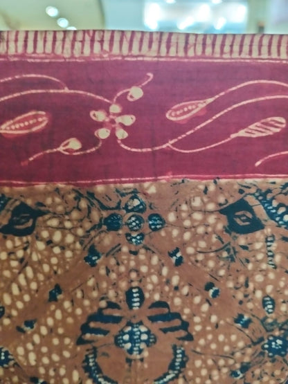 Vintage Dutch-Style Gringsing Batik Sarong from the 1890s