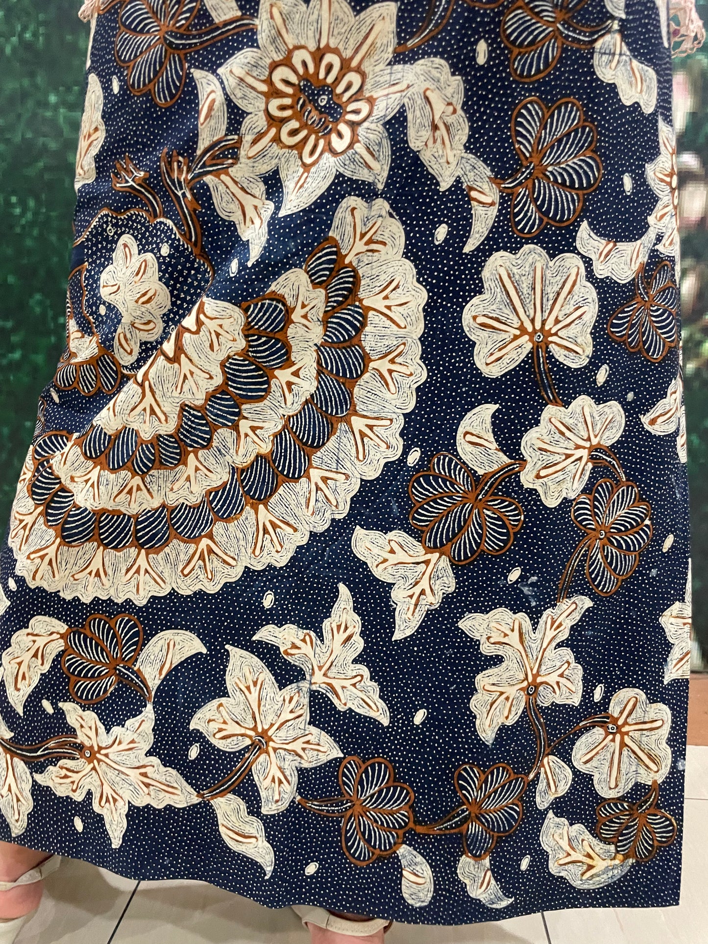 Antique Hand-Drawn Batik Tulis Banyumas Galaran Merak Motif Blue Background