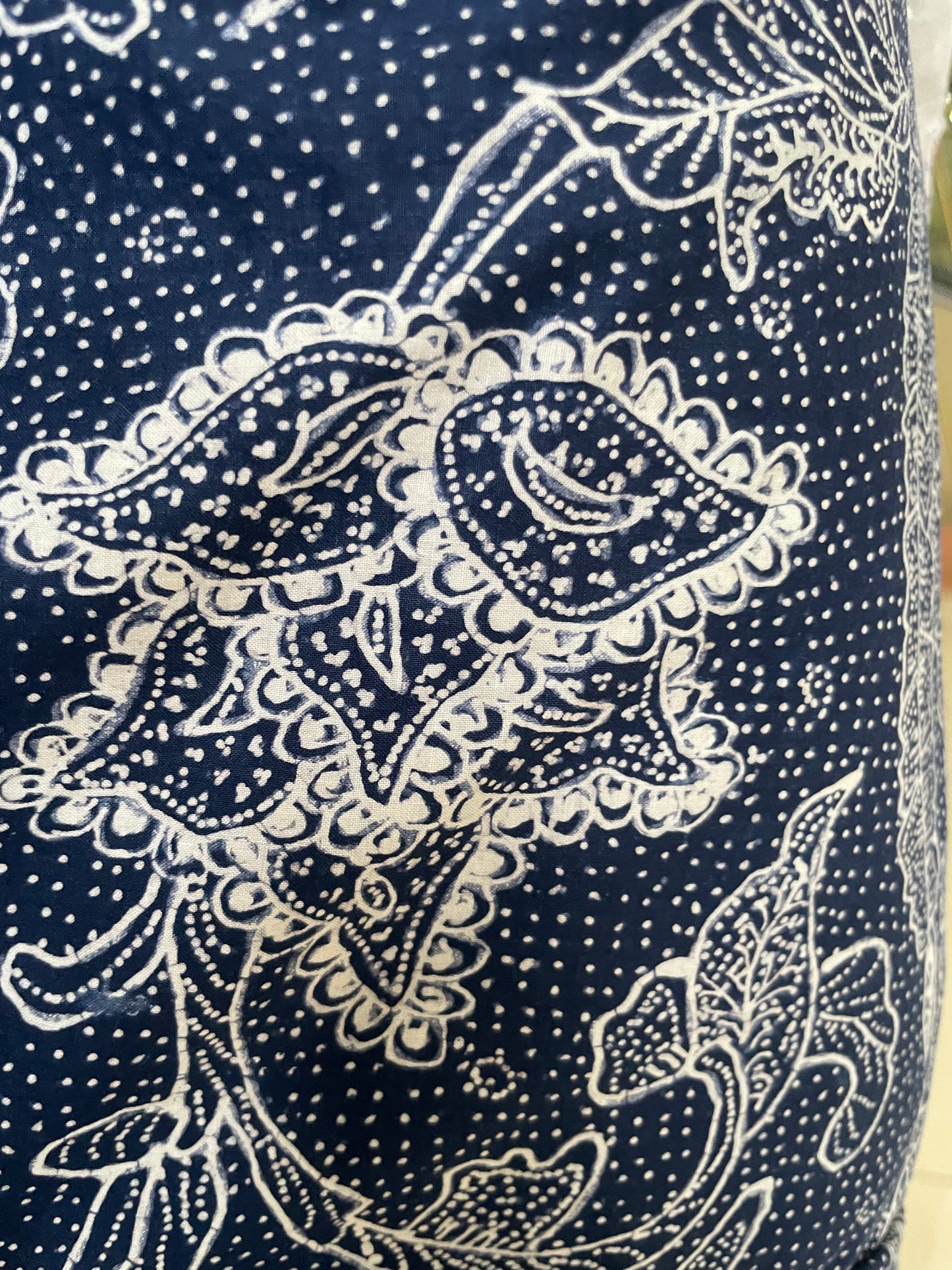 Antique Batik Tulis Tiga Negeri Kelengan – Blue & White Peacock Floral Motif – Hand-Drawn Indonesian Vintage Textile