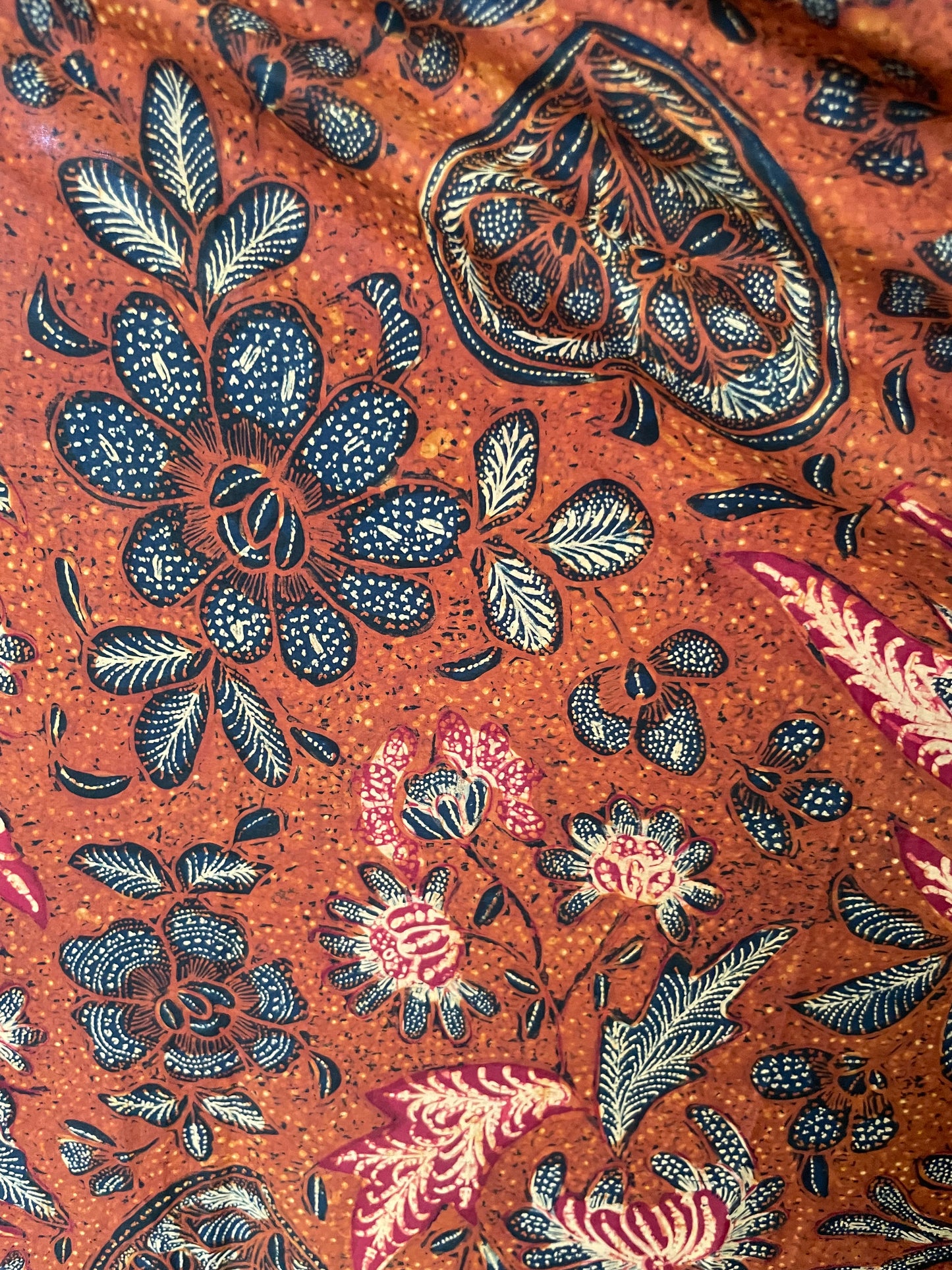 Vintage Batik Tulis Tiga Negeri “Waru Halus” by Tjoa Tjoen Tiang (Totot) – Second Generation Peranakan Masterpiece