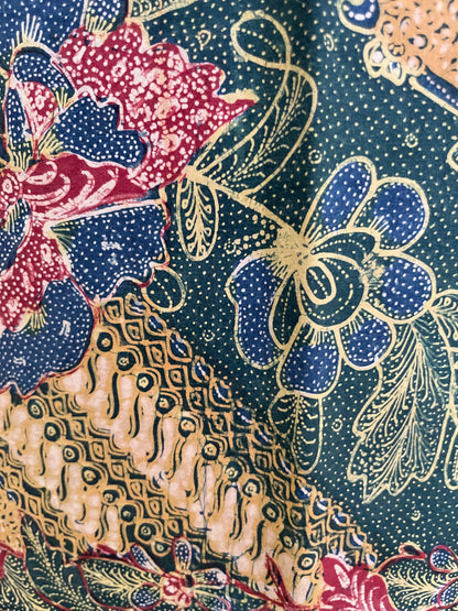 Vintage Batik Tulis Tiga Negeri "Tumpal Dlarang Gian Joe" by Tjoa Siang Gwan