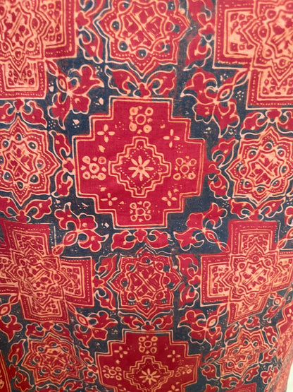 Antique Batik Tulis Jambi "Kaca Piring" – Hand-Drawn Sumatran Heritage Textile – Vintage Indonesian Batik