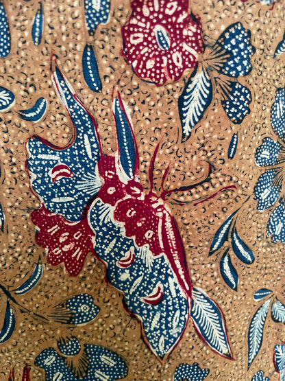 Antique Batik Tulis Tiga Negeri by Tjoa Siang Gwan (3rd Generation) – Peranakan Hand-Drawn Masterpiece – Vintage Indonesian Batik Textile