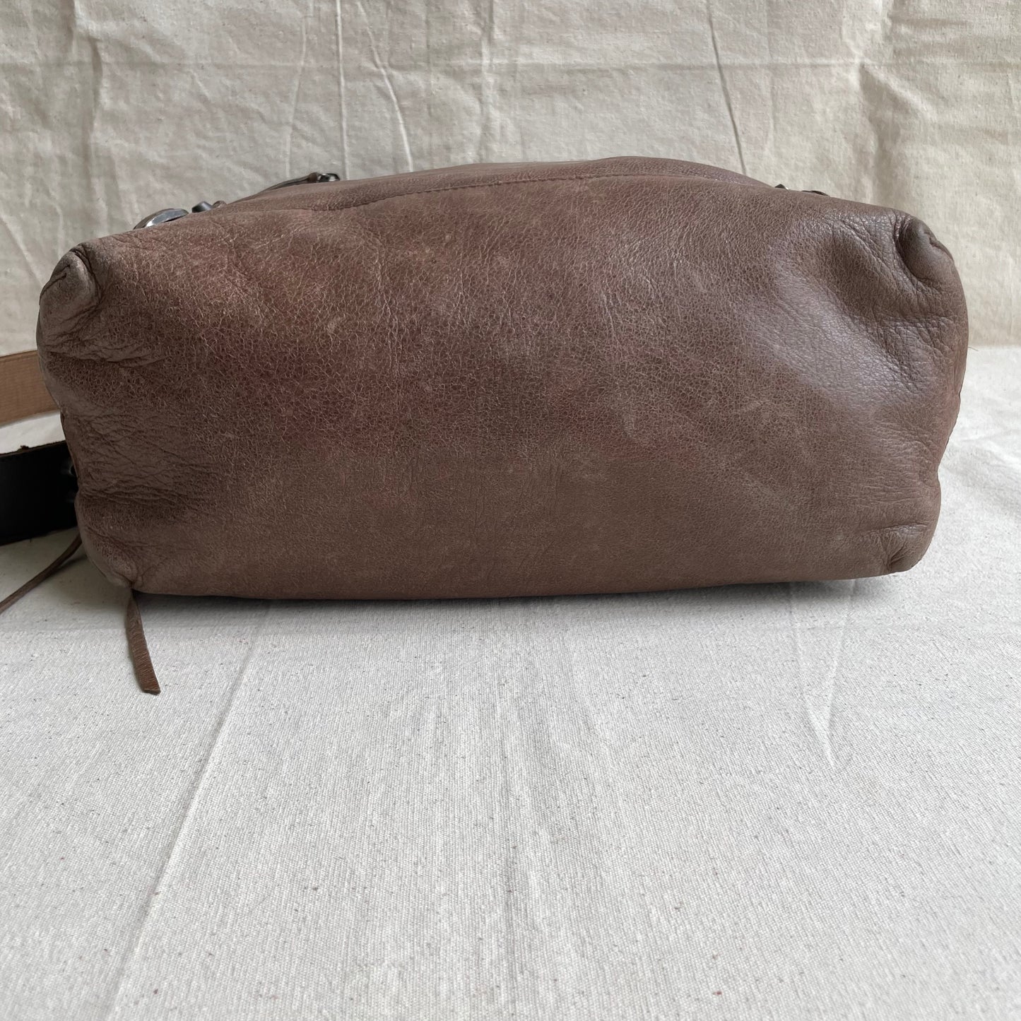 Authentic Vintage Balenciaga "Days" Messenger Bag - Camel Brown Leather