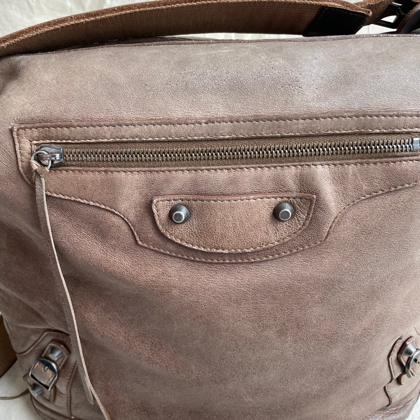 Authentic Vintage Balenciaga "Days" Messenger Bag - Camel Brown Leather