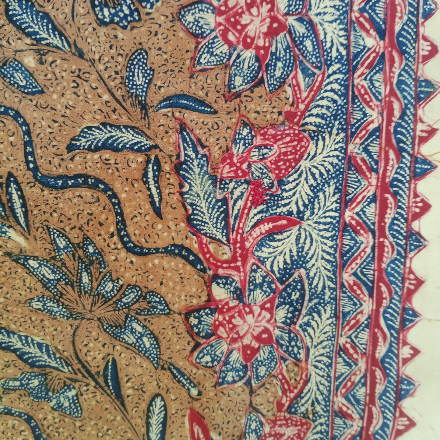Antique Batik Tulis Tiga Negeri by Tjoa Siang Gwan (3rd Generation) – Peranakan Hand-Drawn Masterpiece – Vintage Indonesian Batik Textile