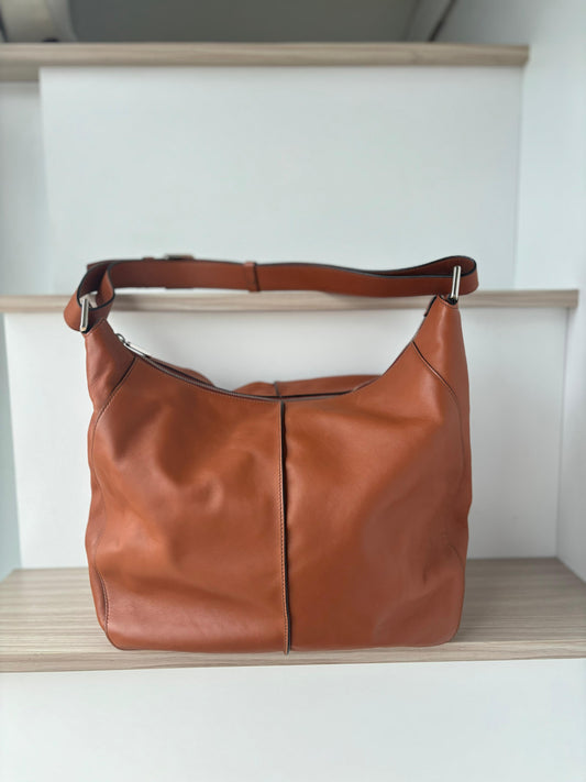 Tod’s Pebbled Leather Hobo Shoulder Bag Tan Brown Large
