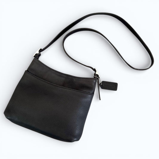 C O A C H Vintage Grained Leather Flap Shoulder Bag Black Silver Hardware USA Made