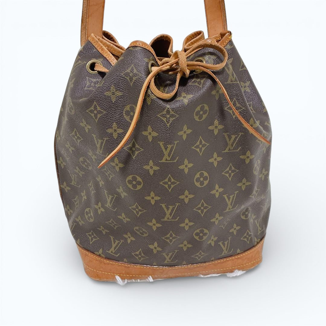 L O U I S V U I T T O N Vintage Monogram Noe Bucket Shoulder Bag
