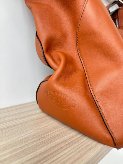 Tod’s Pebbled Leather Hobo Shoulder Bag Tan Brown Large