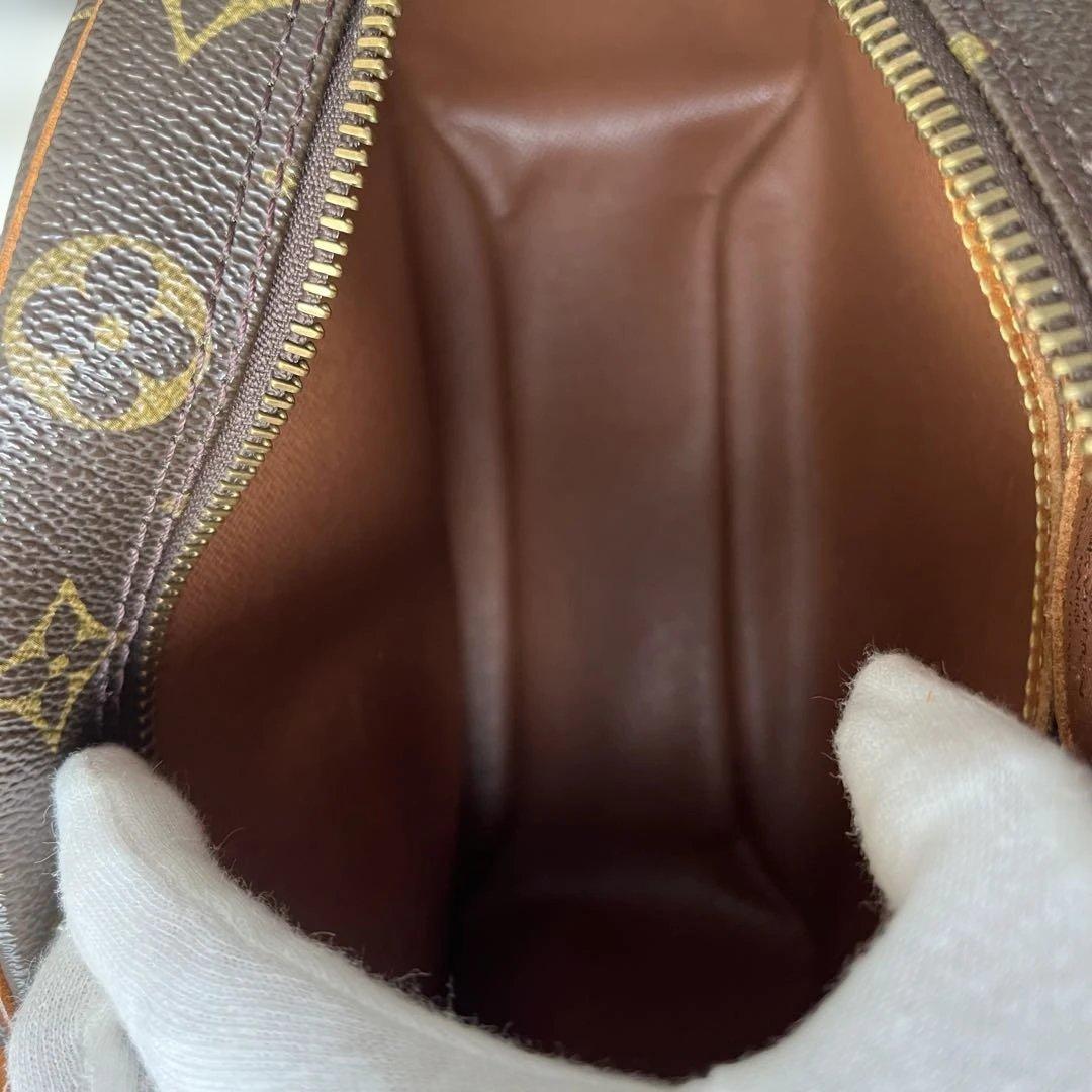 L O U I S V U I T T O N Vintage Monogram Blois Shoulder Bag M51221