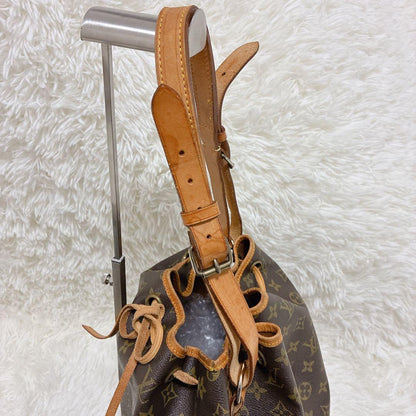 L O U I S V U I T T O N Vintage Monogram Noe Bucket Shoulder Bag
