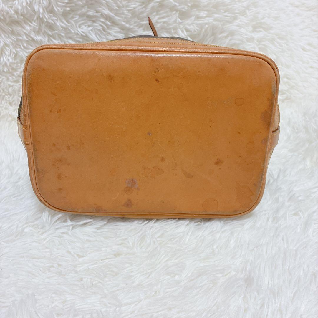 L O U I S V U I T T O N Vintage Monogram Noe Bucket Shoulder Bag