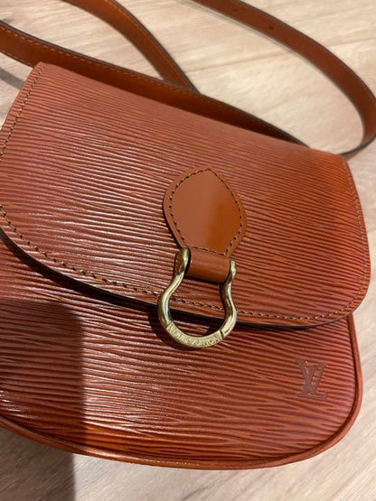 L O U I S V U I T T O N Vintage Epi Leather Saint Cloud Shoulder Bag Black
