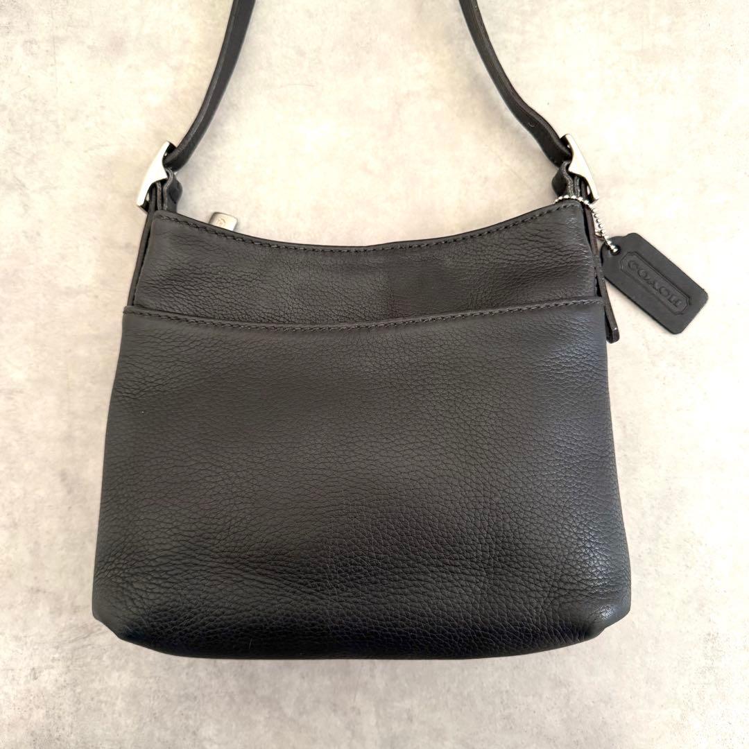 C O A C H Vintage Grained Leather Flap Shoulder Bag Black Silver Hardware USA Made