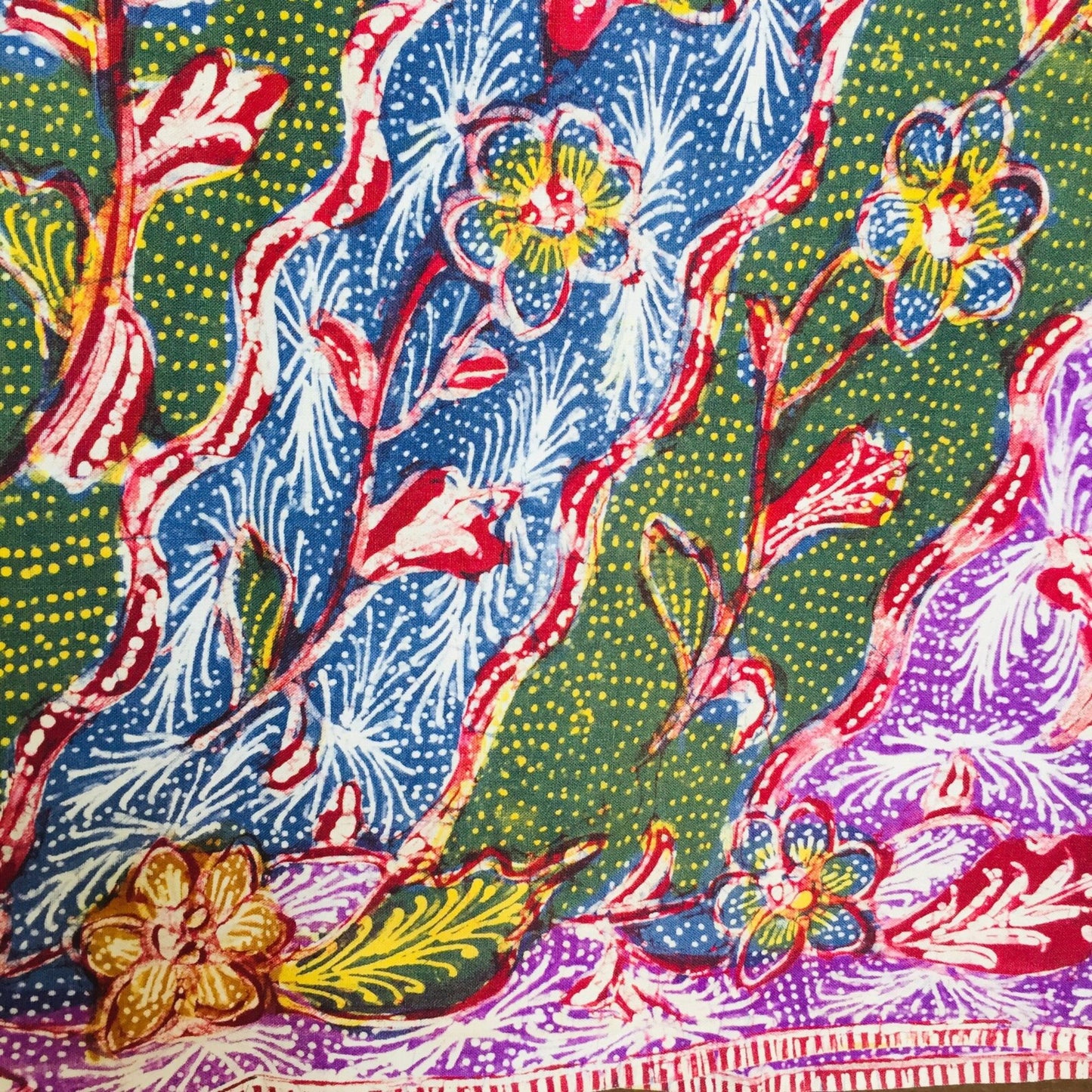 Vintage Peranakan Hand Drawn Tiga Negeri Sarong Batik in Green (Bianjoe) Sekarjagad (World of Flowers)