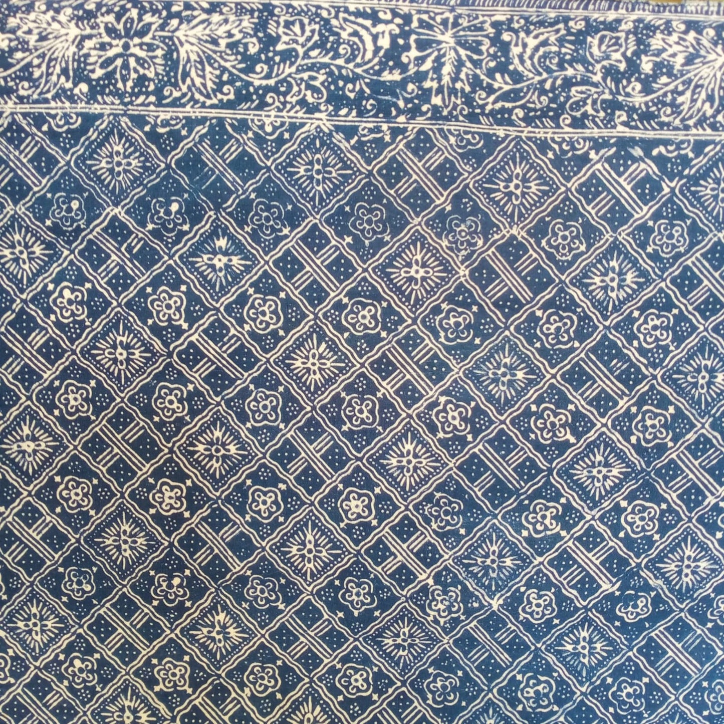 1980s Tumpal Pasung Blue Dandelion Flower Saroong Shawl