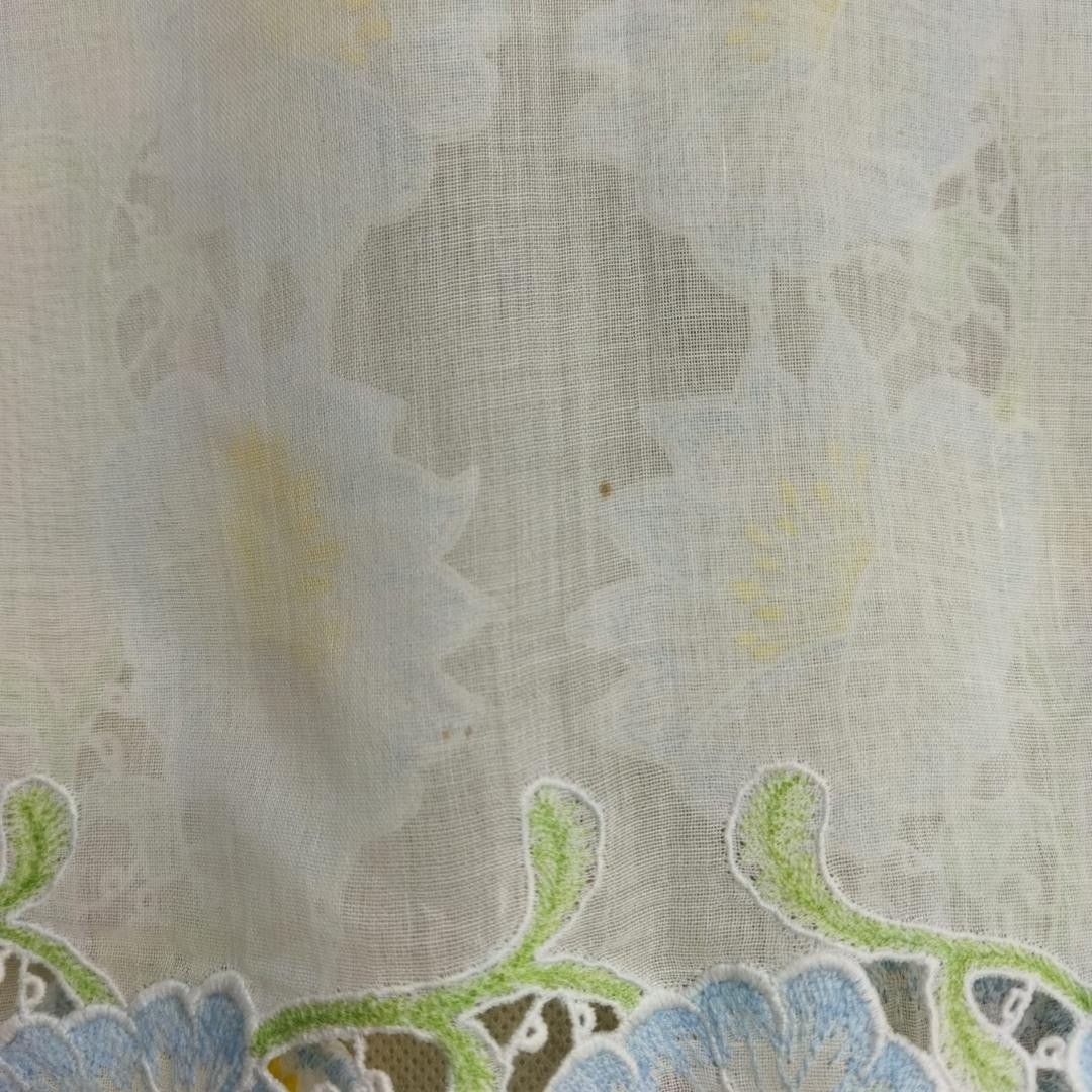 Vintage Broken White Soft Blue Encim kebaya