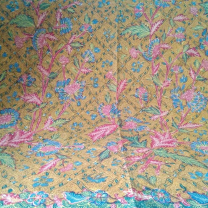Classic Indonesian Hand Drawn Javanese Batik Tiga Negri Siang Swie Sidomukti Kain