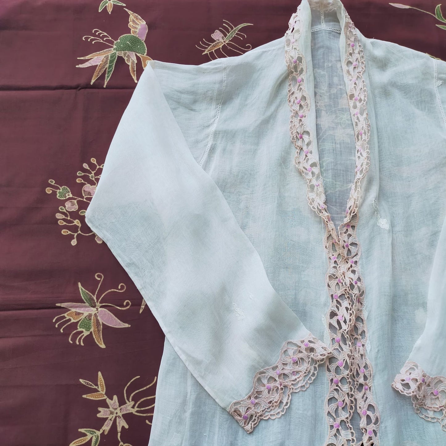 Vintage White Kebaya with Soft Pink Kerancang Trim
