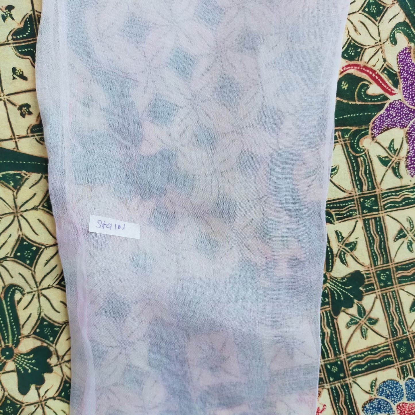 Vintage 60s Soft Pink Kebaya with White-Pink Embroidered Flower Trim