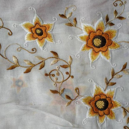 Vintage Indonesian Daffodil Embroidered White Kebaya with Brown and Purple Embroidery Trim