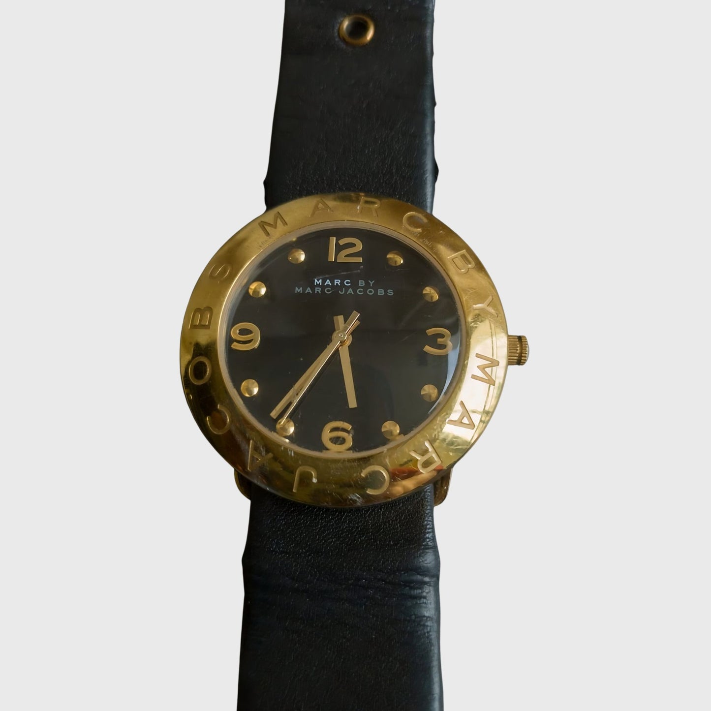 2000s MBM1154 Gold Accent Black Leather Watch