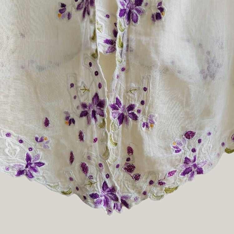 Vintage White  Encim Kebaya With Floral Purple Embroidery