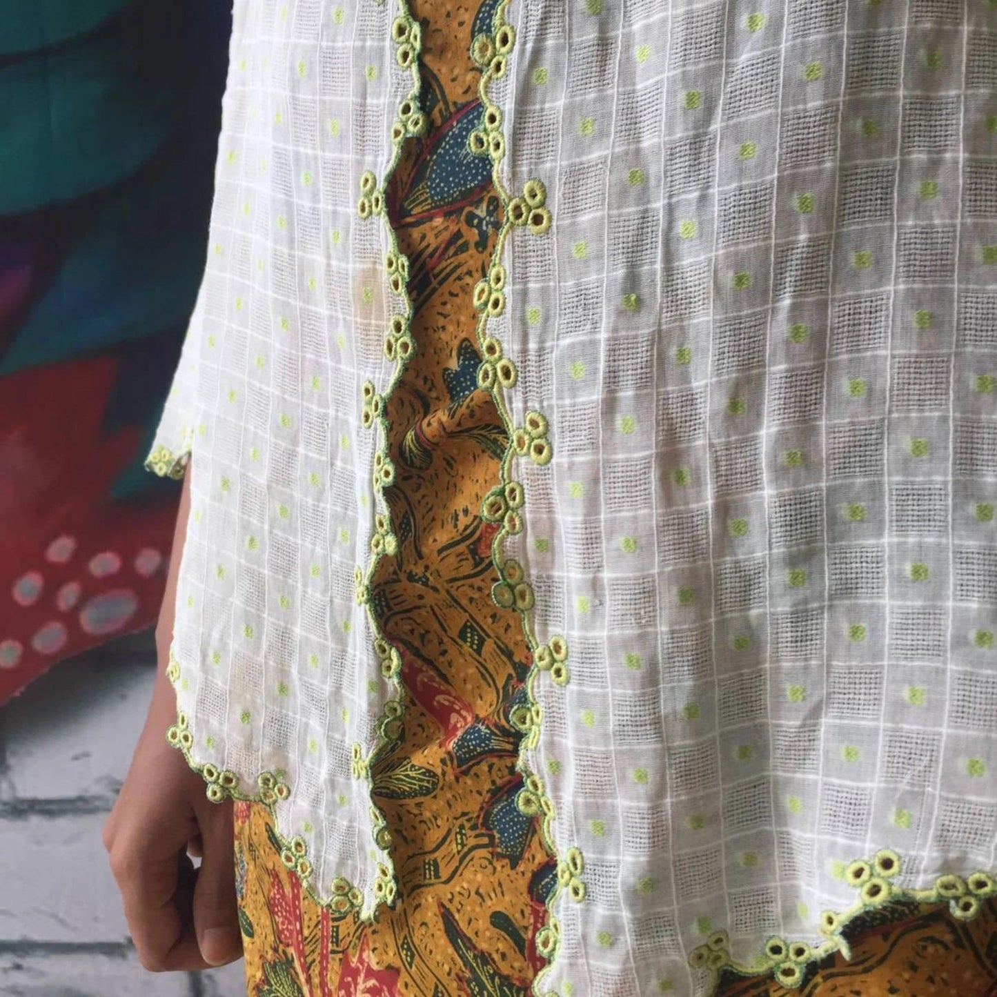 Vintage Indonesian White and Green Kebaya with Simple Circle Embroidery