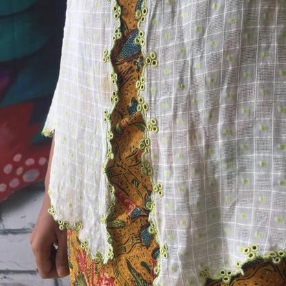 Vintage Indonesian White and Green Kebaya with Simple Circle Embroidery