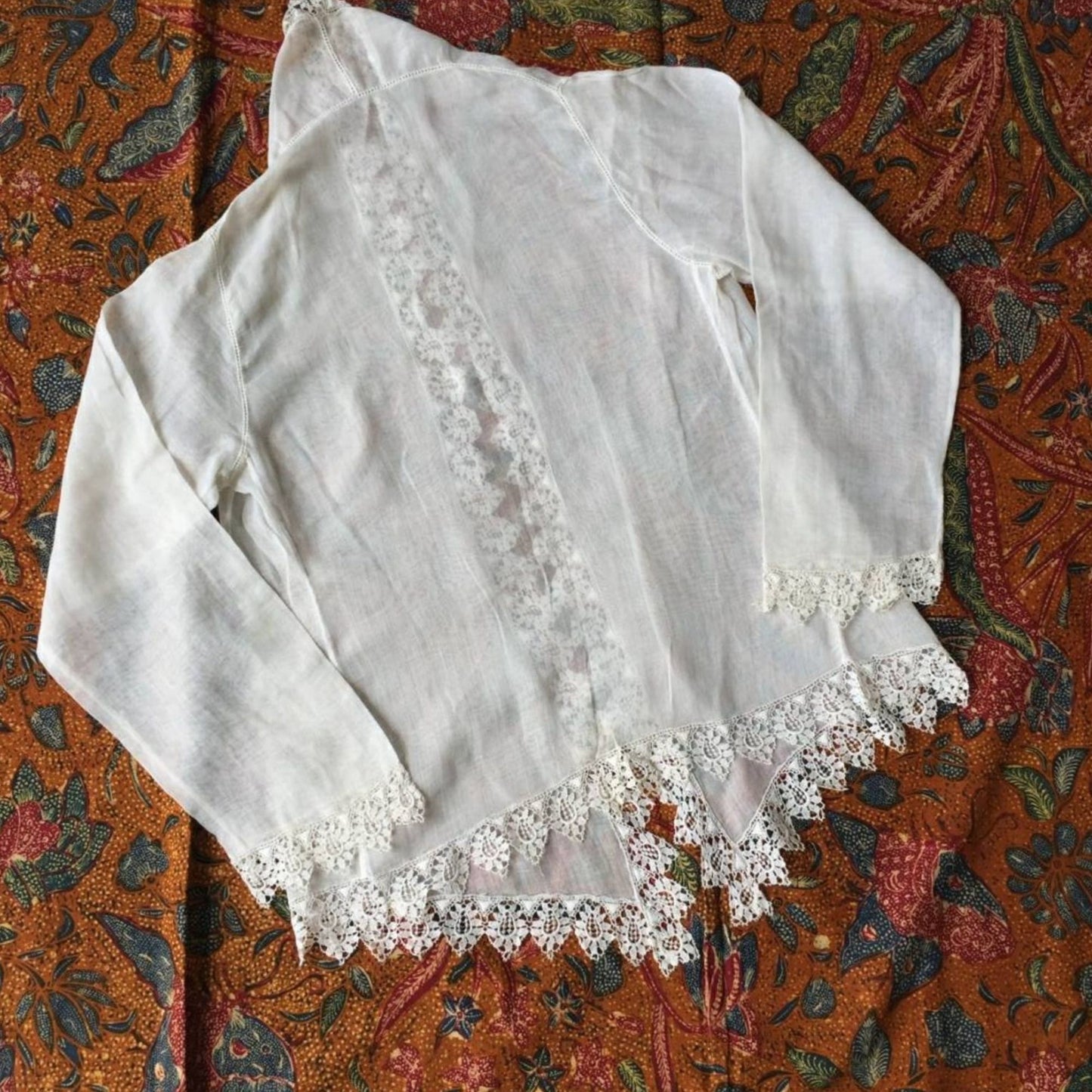 Vintage Indonesian Kebaya Krancang in White Ivory with Flowers Embroidery