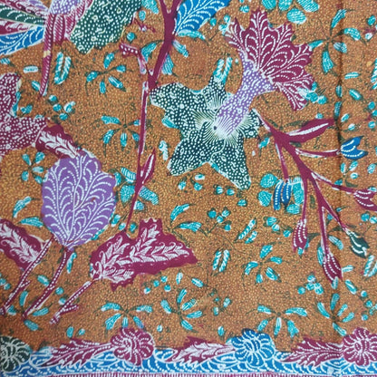 Vintage Indonesian Hand Drawn Batik Lawas Tiga Negri Semarangan Kain