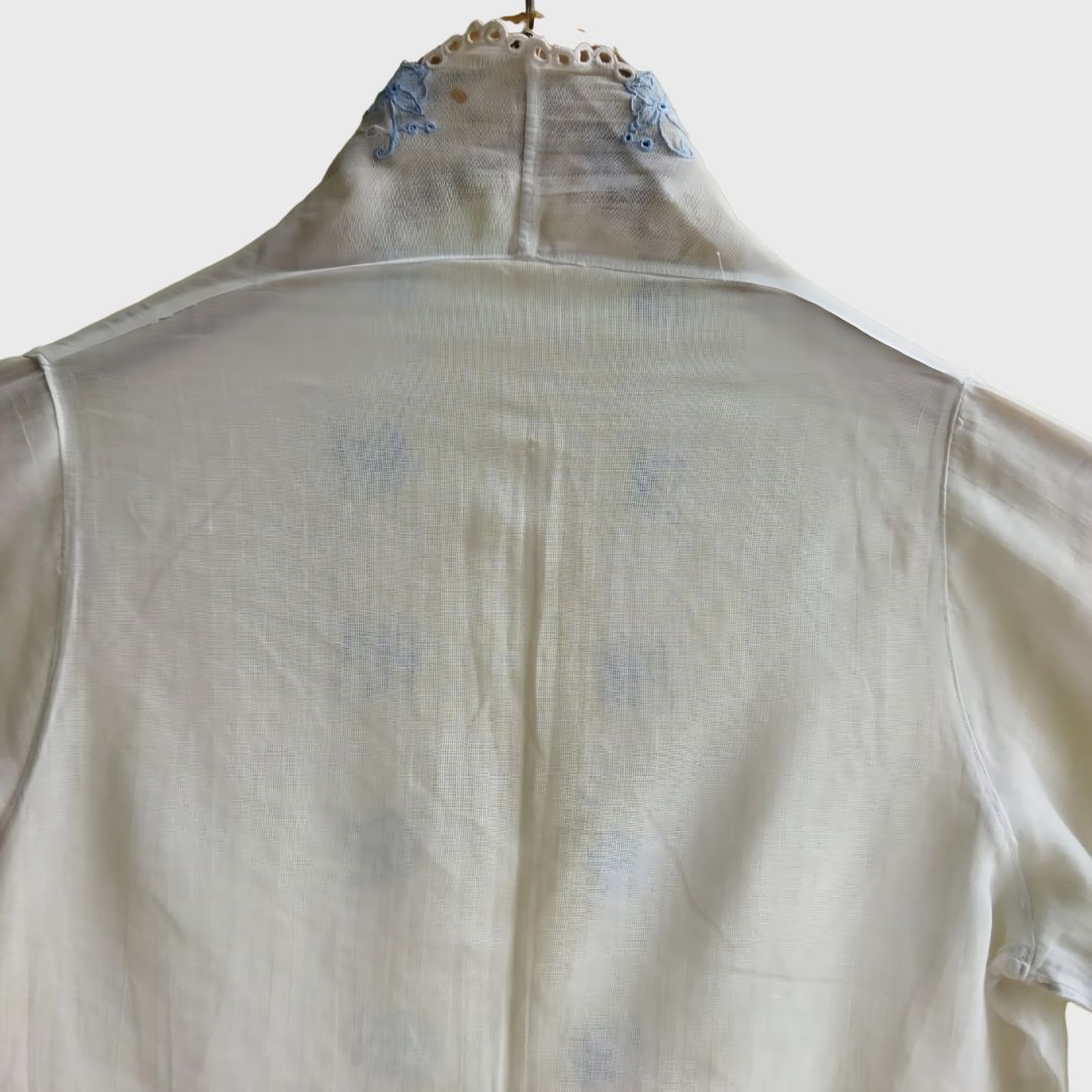 Vintage Light Blue Kebaya With Simple Embroidery