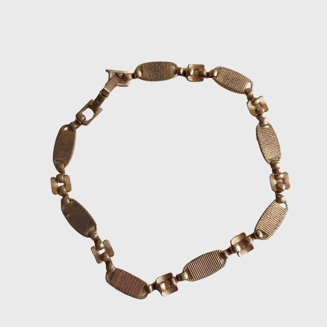 Oval Chain Bracelet with Silver Star Motifs