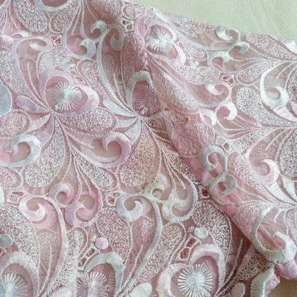 Vintage Pink Lace Kebaya Kutubaru