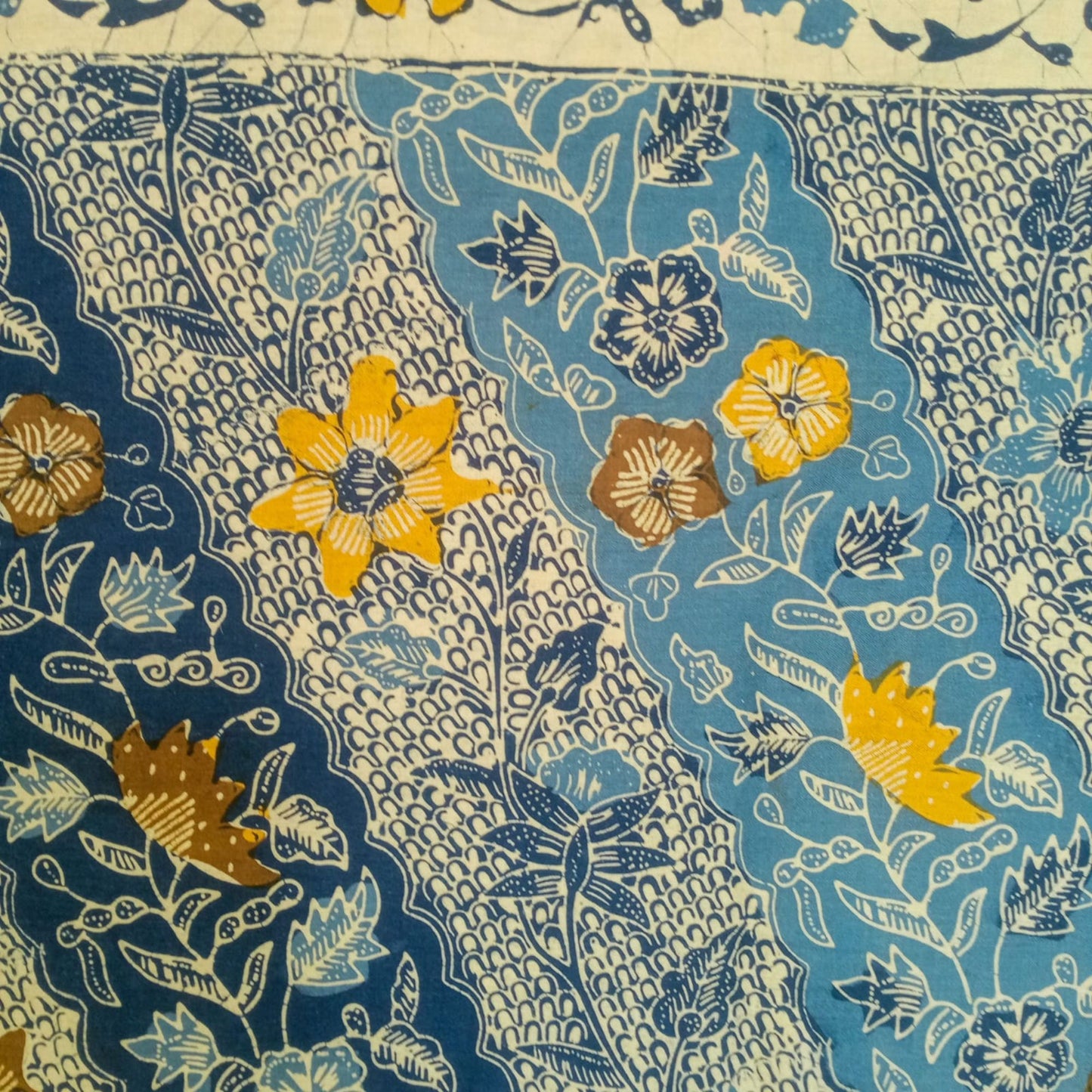 Indonesian Sogan Batik Saroong Shawl