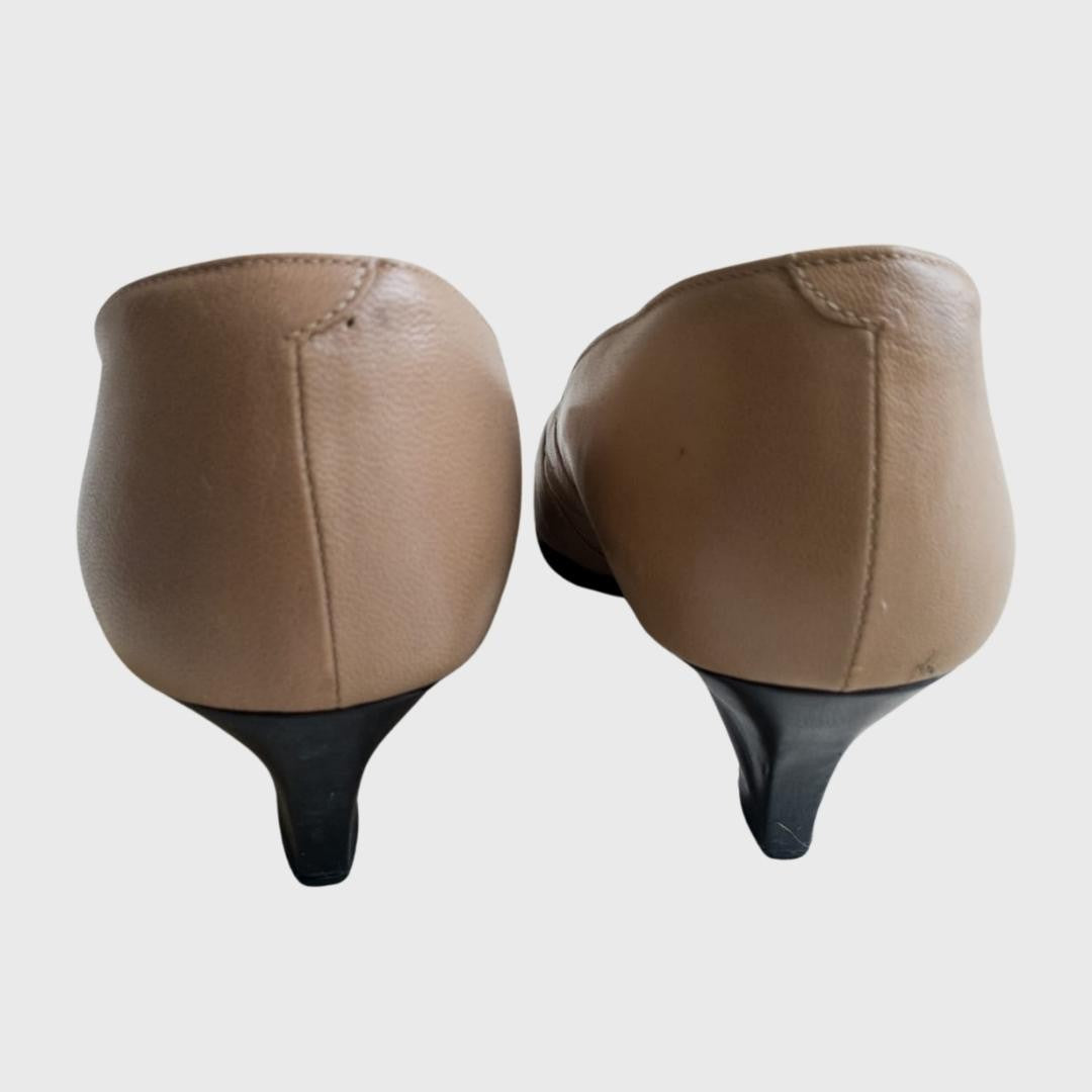 1990s Two Tones Leather Tan Black Heels