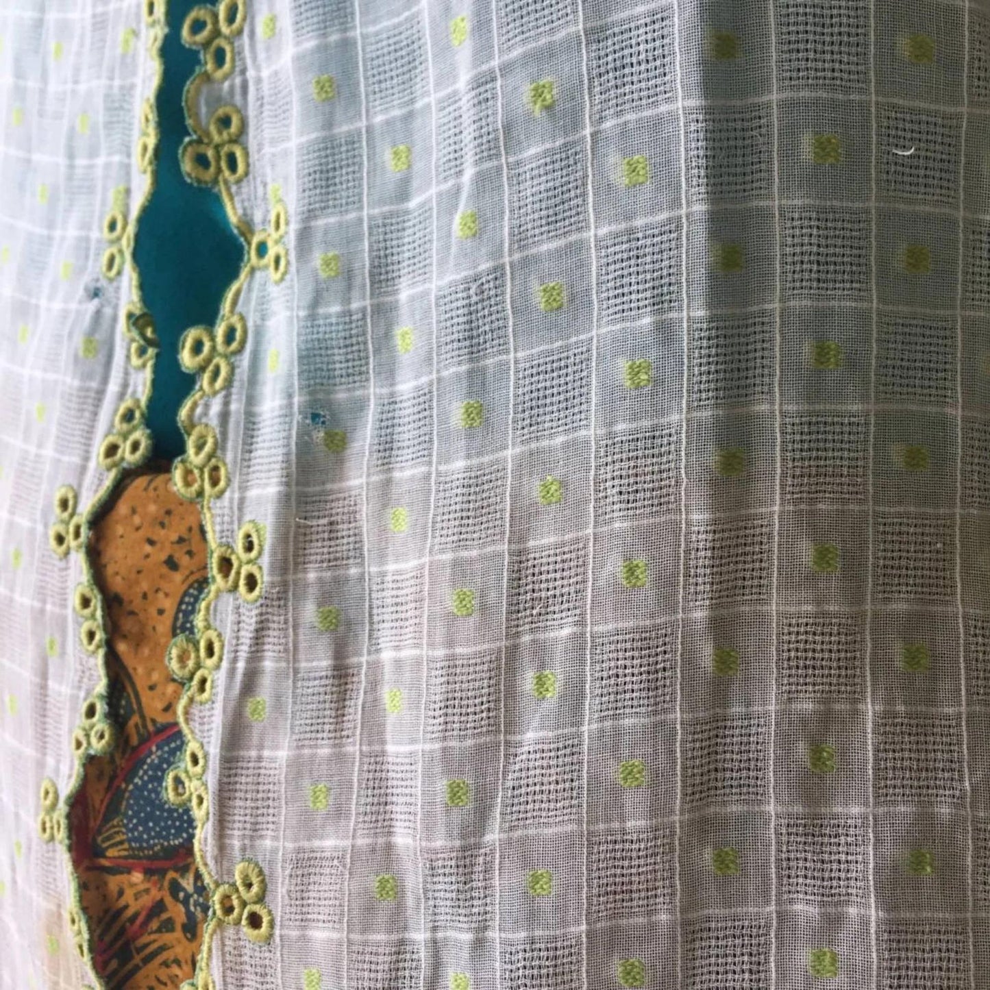 Vintage Indonesian White and Green Kebaya with Simple Circle Embroidery