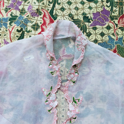 Vintage 60s Soft Pink Kebaya with White-Pink Embroidered Flower Trim