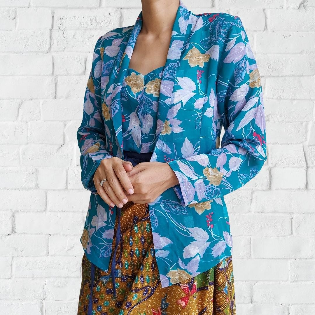 Kebaya Kutubaru Tosca