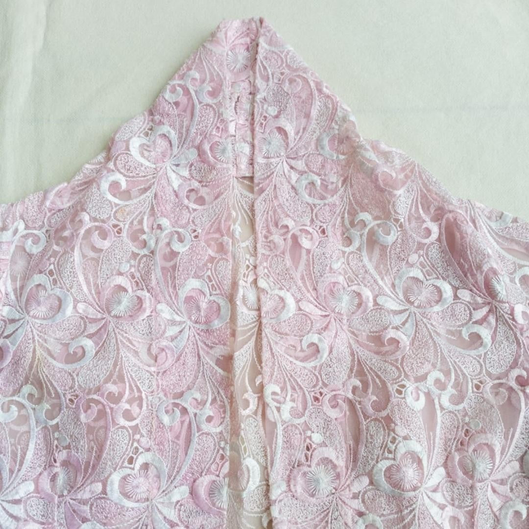 Vintage Pink Lace Kebaya Kutubaru