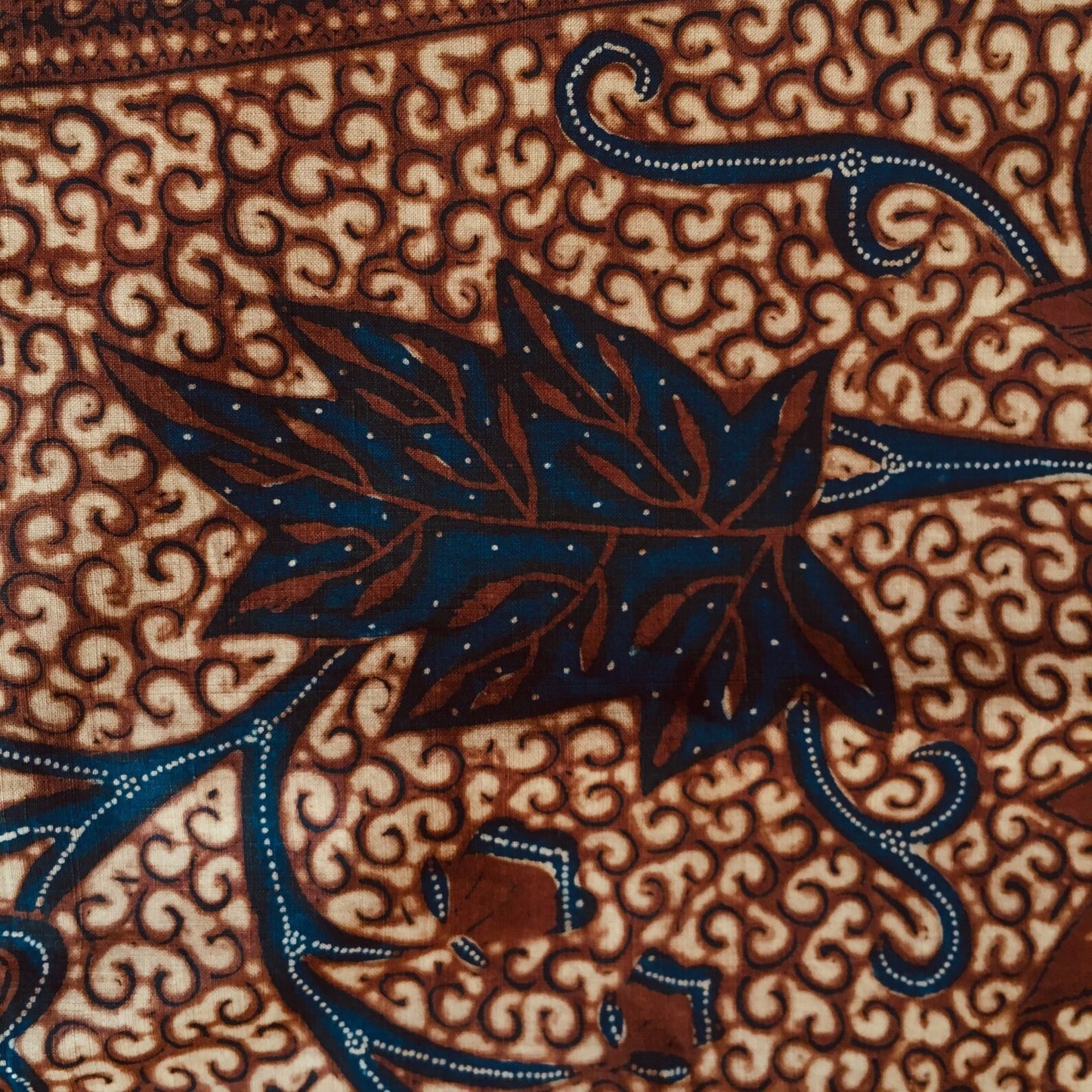 Vintage Sogan (Brown) Hand Drawn Semen Gurda Batik Shawl