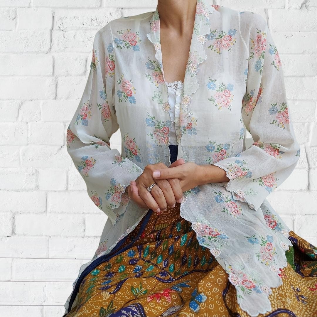 Vintage Floral Cotton Encim Kebaya In Broken White