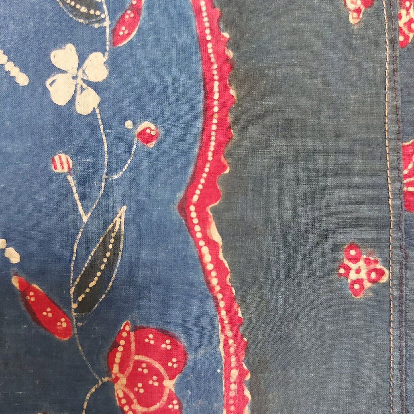 Vintage Old Hand Drawn Red-Blue "Bangbiron" Batik Sarung
