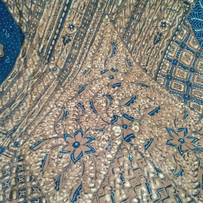 Unique Indonesian Hand Drawn Javanese Batik Sogan Tambal with Mixed motifs on Chevron pattern Kain